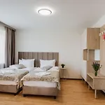 оранта Szálloda