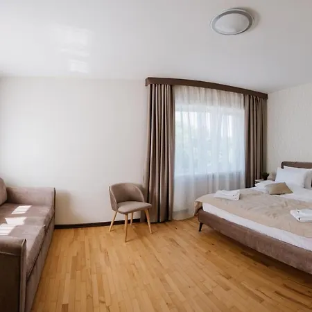 Hotel оранта *