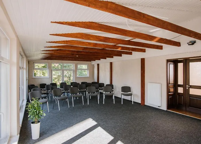 оранта Hotel Truskavets